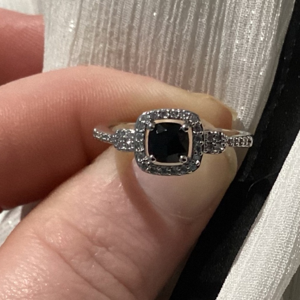 🖤Dainty Cushion-Cut Black Zircon Ring with Halo Accents”